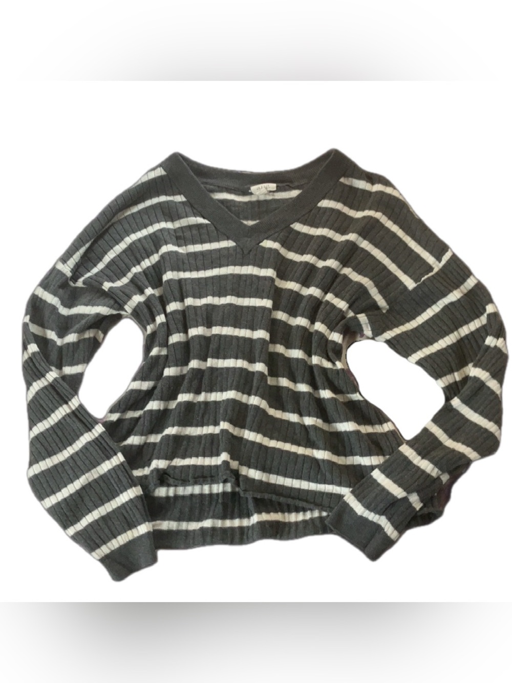 a.n.a Striped V‑Neck Ribbed Sweater Top - Gray & White